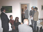 Aussstellungserffnung "Kunstwerk Natur" in der "Galerie 100" des Kunstzentrums Tegel-Sd am 26.10.2007. Erffnung: Herr Thomas Ruschin (3.v.r.), Bezirksstadtrat fr Umwelt. Einfhrende Worte: Gerald Wagner (2.v.r.), Dipl. Soziologe, Vorsitzender des Umweltausschuss Reinickendorf. Projekt-Organisation: Andreas Putzar (1.v.r).  Foto: Barbara Speckner, Fotografin.