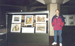 Ausstellung "Berliner Stadtansichten, Radierungen und Aquarelle" von Heinz Sterzenbach und Wladimir Gawrilowitsch Chkalin in der "Airport Galerie" am 26.11.1995 im Flughafen Tegel von Berlin. Foto: Wladimir Gawrilowitsch Chkalin, Maler, Hochschullehrer an der Fakultt fr Bildende Kunst der Kursker Universitt, Russland.